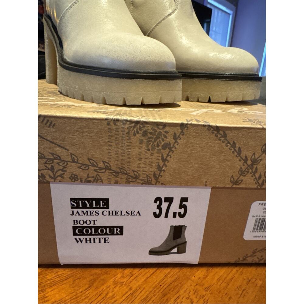 Free People James Chelsea Boot White Leather 37.5 (Size US Women's 7) $195 MSRP - Picture 3 of 4